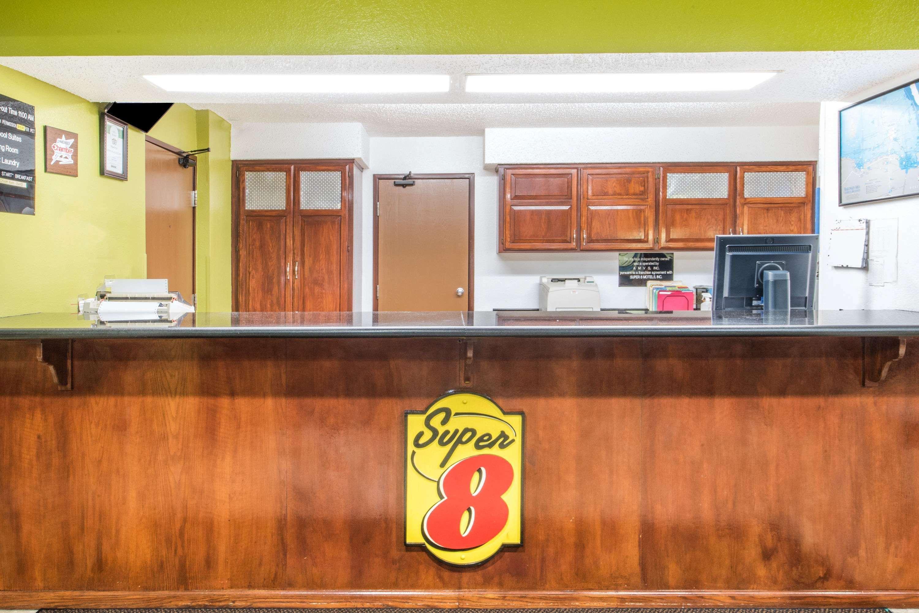 Super 8 by Wyndham Harlingen TX Hotell Eksteriør bilde