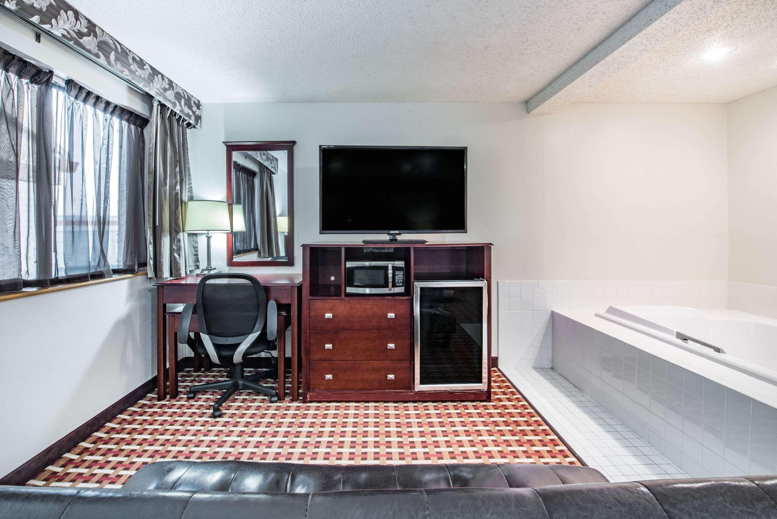 Super 8 by Wyndham Harlingen TX Hotell Eksteriør bilde