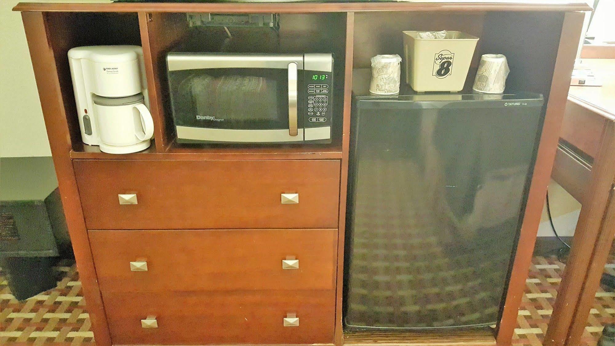 Super 8 by Wyndham Harlingen TX Hotell Eksteriør bilde